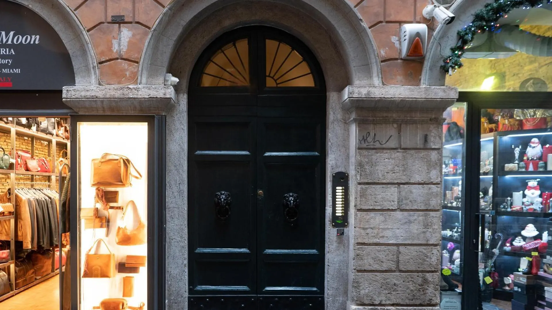 Pantheon Charming Accommodation Rome Italy