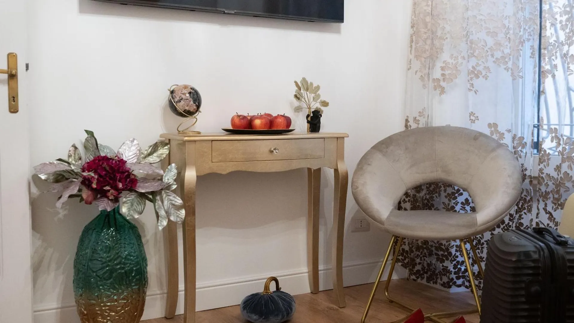 Pantheon Charming Accommodation Rome Apartment