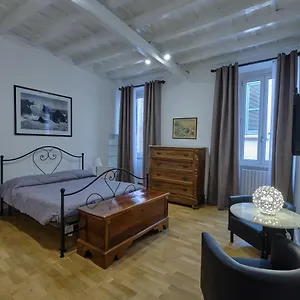 Appartement Domus Pastini, Rome